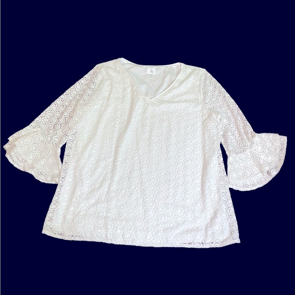 Dress Barn Tops - Dress Barn white circle lace blouse size XL spandex quarter bell ruffle sleeves
